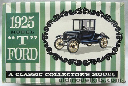 AMT 1/25 1926 Ford Model T (Model 'T') - Stock Roadster / Stock Coupe / Stock Pickup Truck / Custom Roadster / Custom Coupe / Competition Coupe plastic model kit